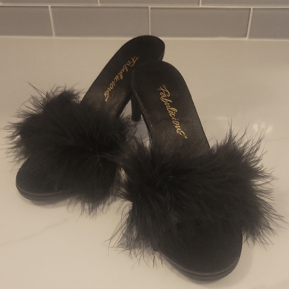 DONATED! Fabulicious Black Feathered Women's Heels